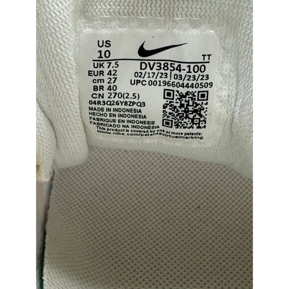 Women Nike Pegasus 40 White Coconut Milk Black DV3854-100 Women: Sz 10/Men: 8.5 - Picture 11 of 12